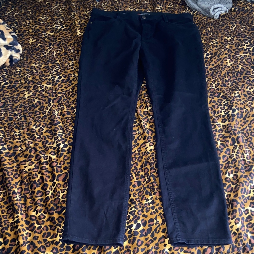 Liz Claiborne Sara Slim Leg Mid-Rise Black Women’s Pants